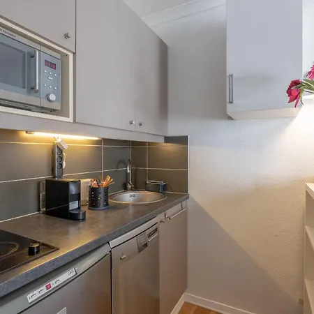 Beautiful Studio With Balcony By Guestready Appartement Issy-les-Moulineaux