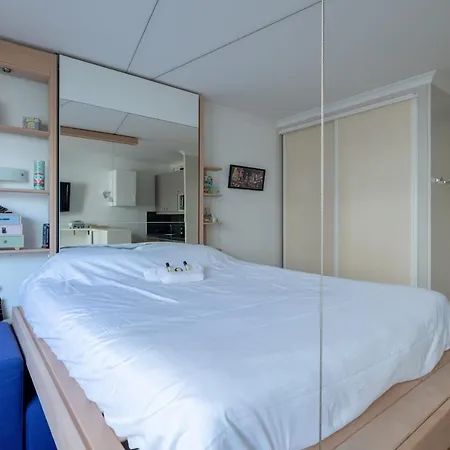 Beautiful Studio With Balcony By Guestready Appartement Issy-les-Moulineaux